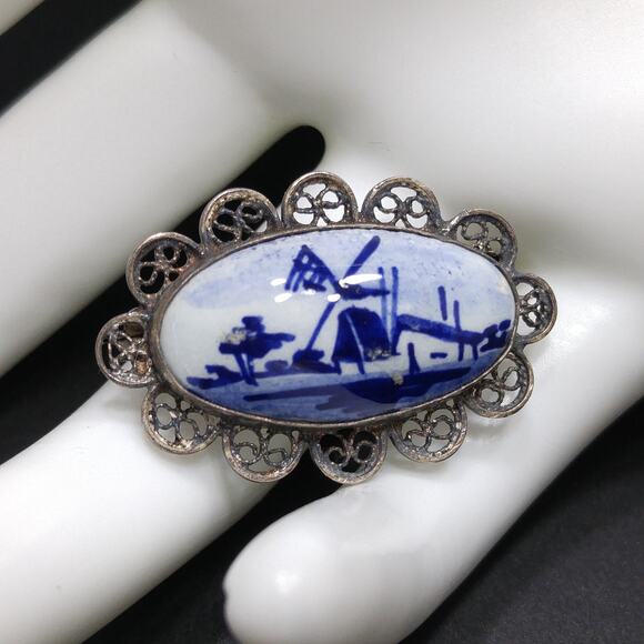 Dutch Delft 835 Silver Filigree Brooch, Windmill Porcelain Pin, 1940s Vintage - Picture 8 of 10